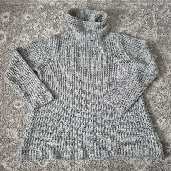 Brandy Melville Womens Soft Grey Italian Lana Wool Blend Knit Sweater Size Large - Picture 2 of 4